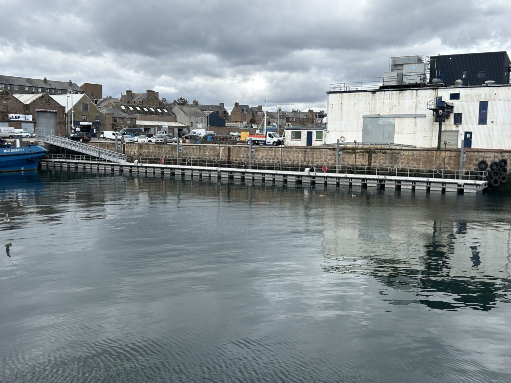 Heavy-duty pontoon dock Peterhead